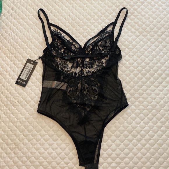 Nasty Gal Strappy Detail Eyelash Lace High Leg Body Black Medium 88% Poly,12% El - Picture 5 of 7